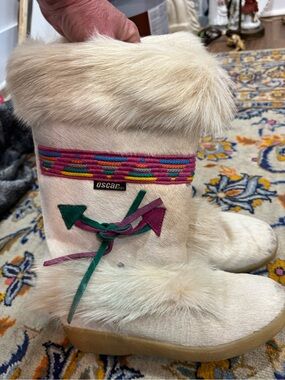 Oscar of Sweden vintage Cream Fur Winter Boots with Colorful Trim Sz 7/37